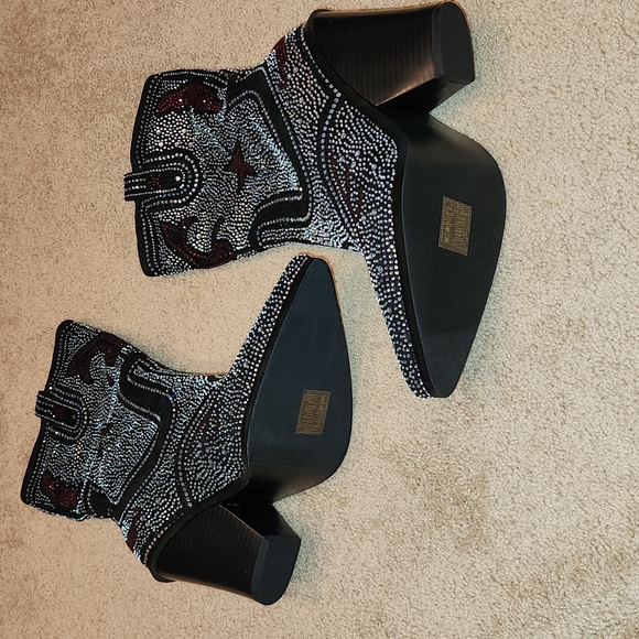 AZALEA WANG HYPE ME UP RHINESTONE CHUNKY HEEL  - Picture 6 of 8